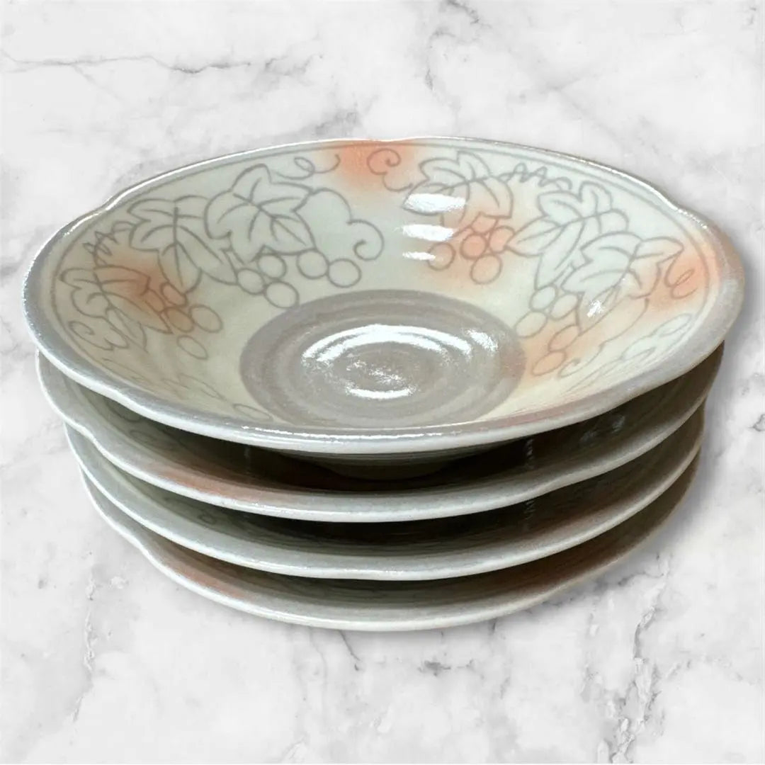 Set of 4 floral shallow plates, diameter 14cm | 花柄の浅い皿 4枚セット　直径14cm