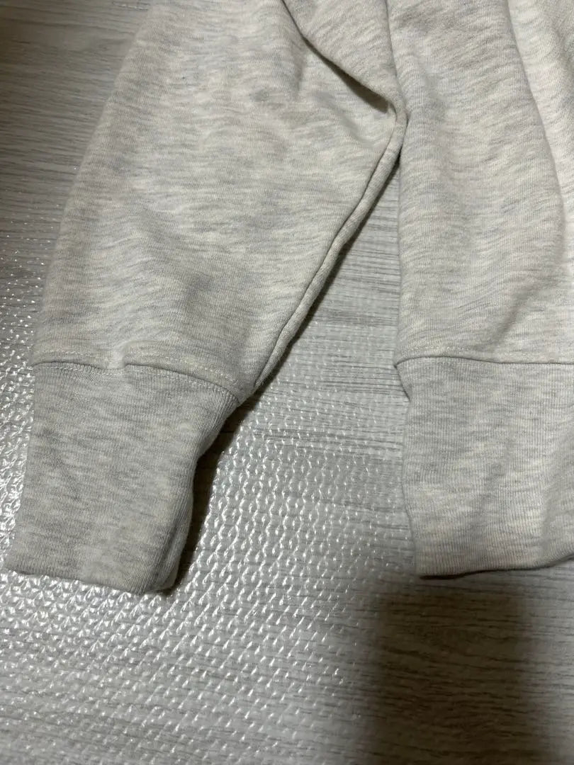 【Popularity! ! Big deal: THE KNiTS grey sweatshirt