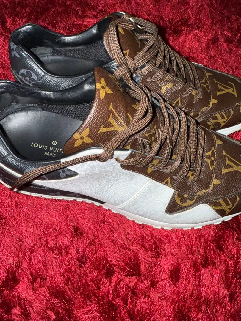 Super beautiful Louis Vuitton Runaway Line Monogram Sneakers