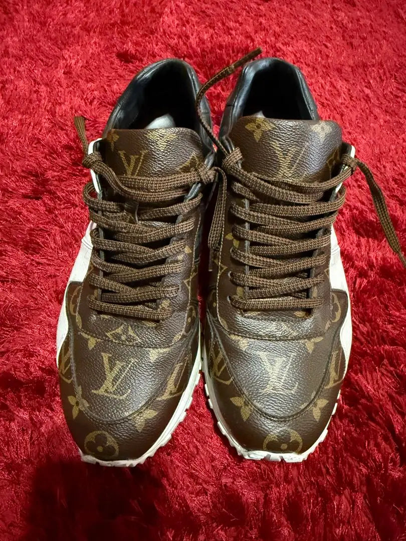 Super beautiful Louis Vuitton Runaway Line Monogram Sneakers