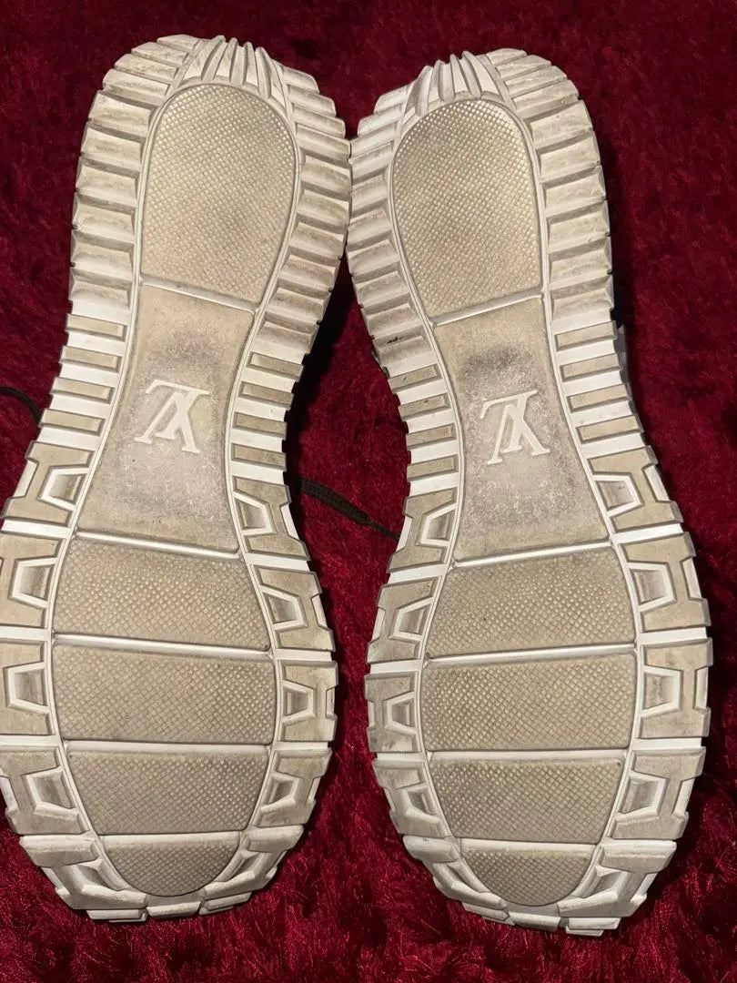 Super beautiful Louis Vuitton Runaway Line Monogram Sneakers