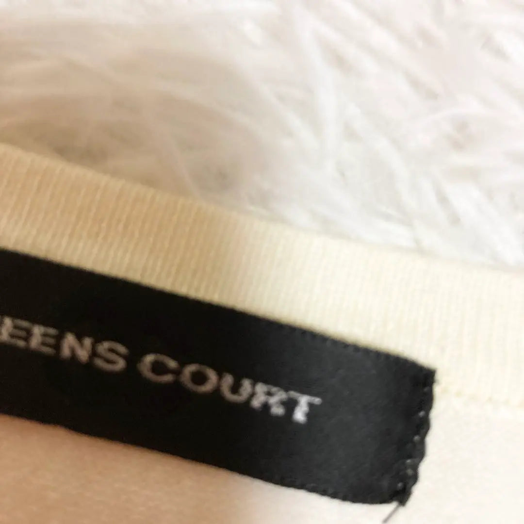 Queen's coat, white, crew neck, short sleeve knit, beautiful, office, M, beautiful