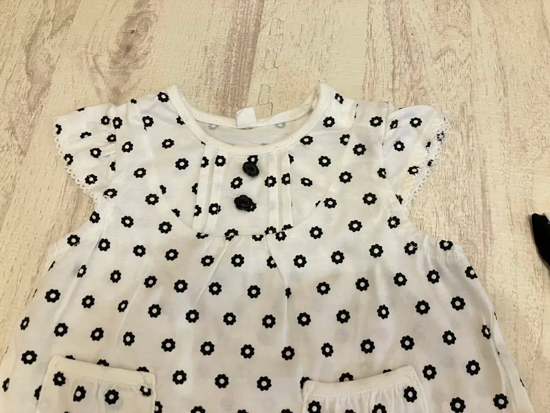 Baby clothes 3 -piece set black and white polka dots