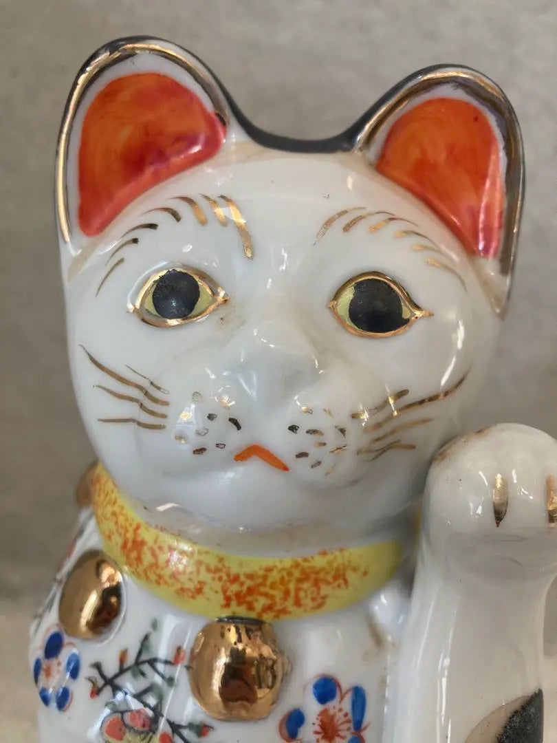 Antique beckoning cat cat figurine