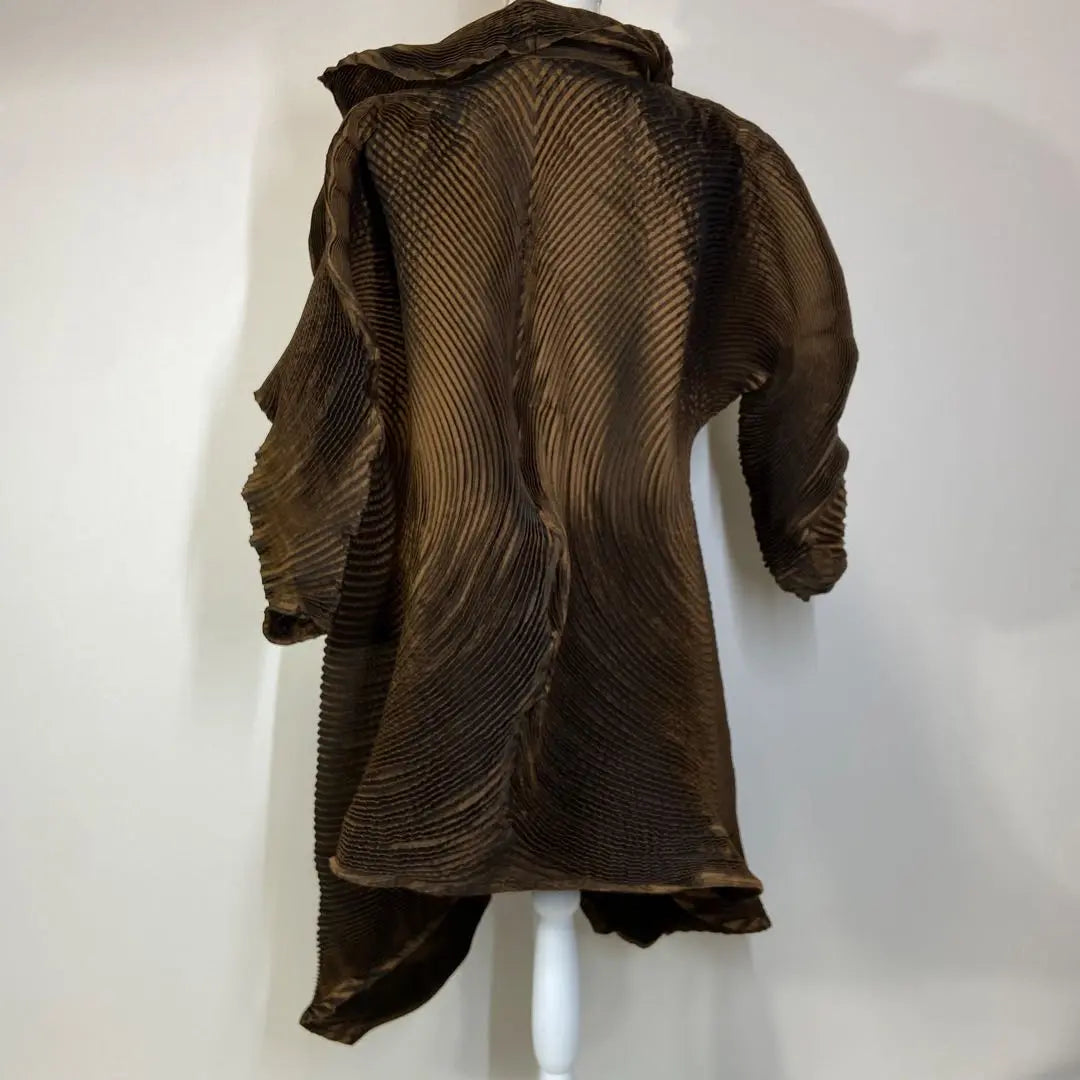 Deadstock item with tag ISSEY MIYAKE 3D steam transformed coat