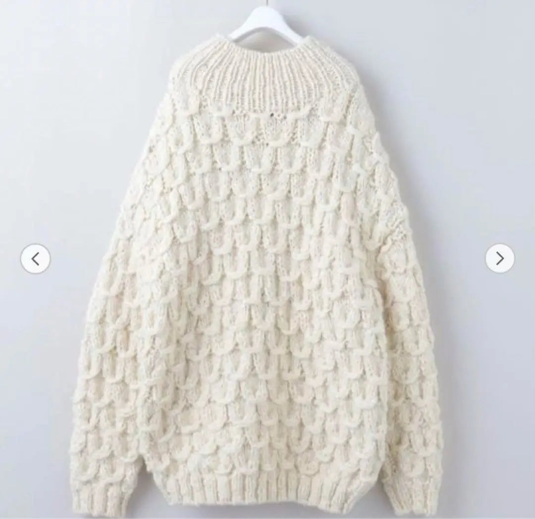 WRYHT SHELL PATTERN HAND SWEATER