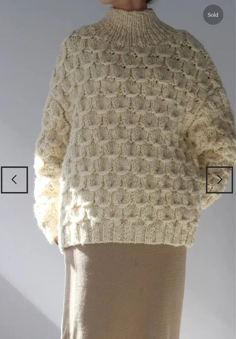 WRYHT SHELL PATTERN HAND SWEATER