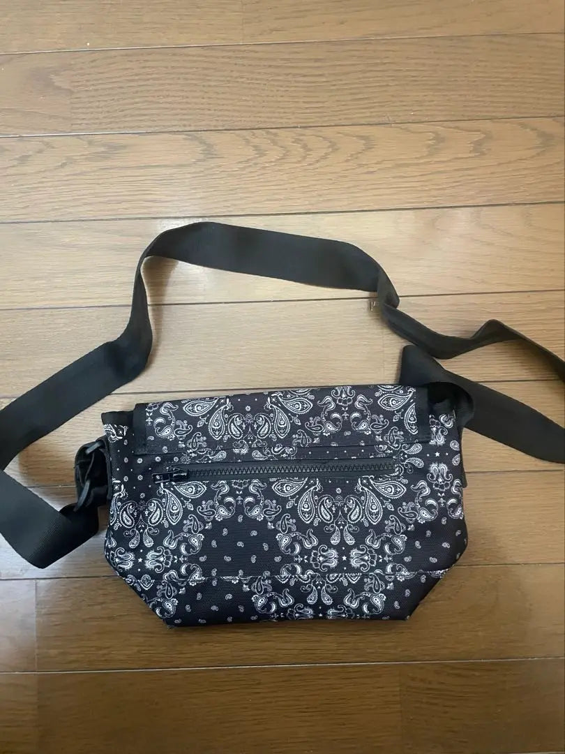 newera New Era Paisley Pattern Shoulder Bag