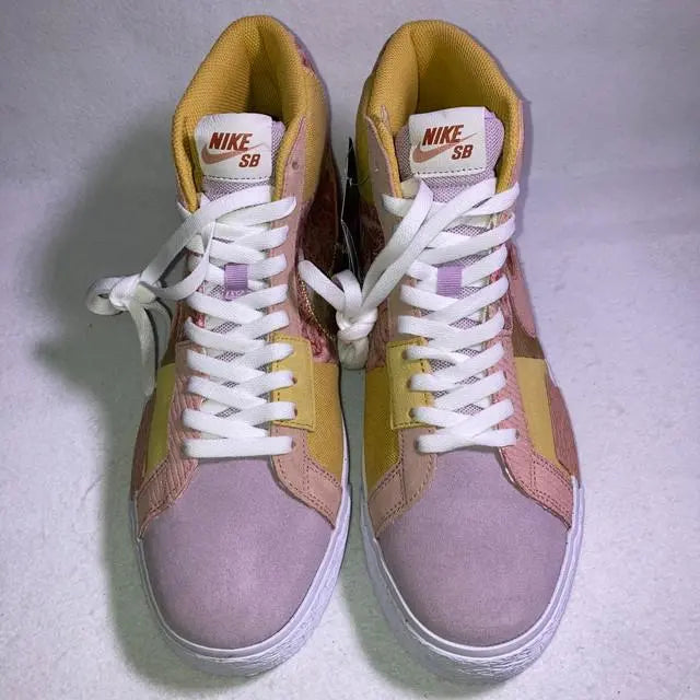 SB Zoom Blazer MID Pink Brown White 28cm Boxed