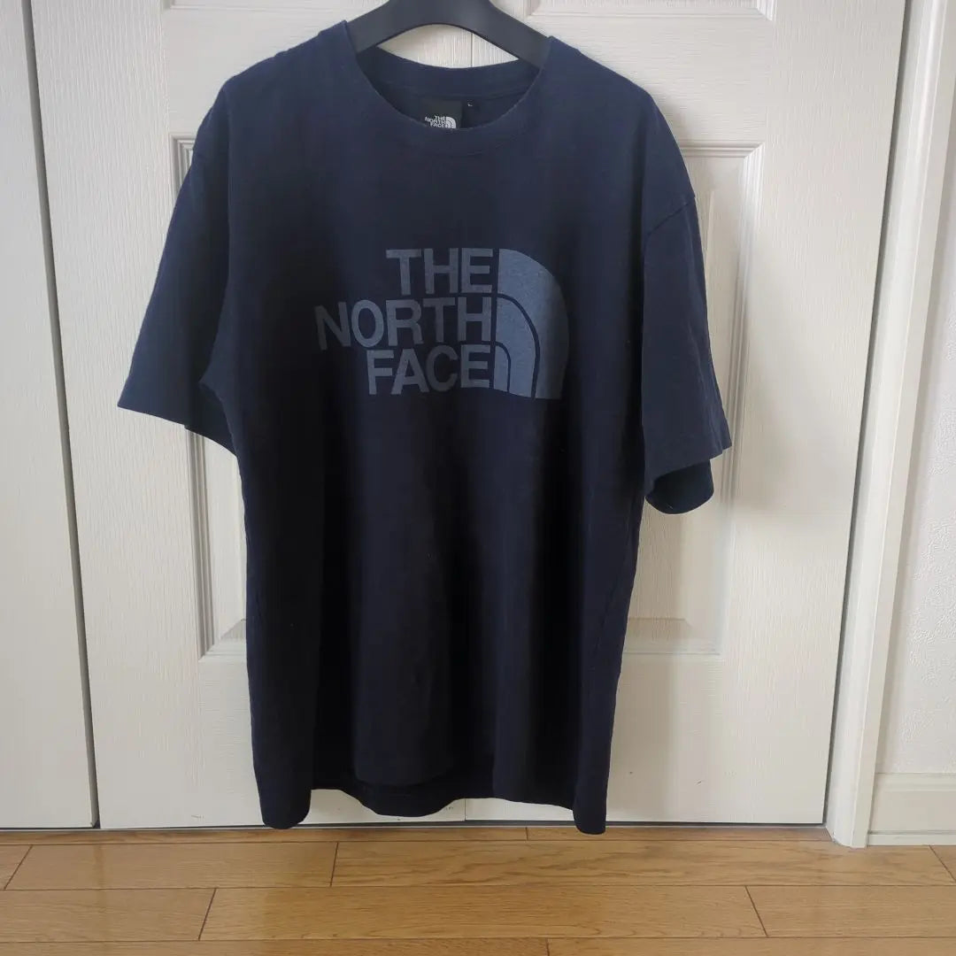 THE NORTH FACE Navy T-shirt