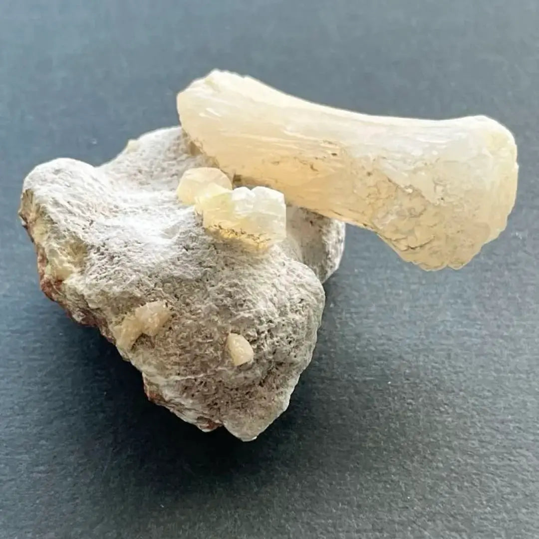 Natural stone, raw stone, still bite, 35g power stone