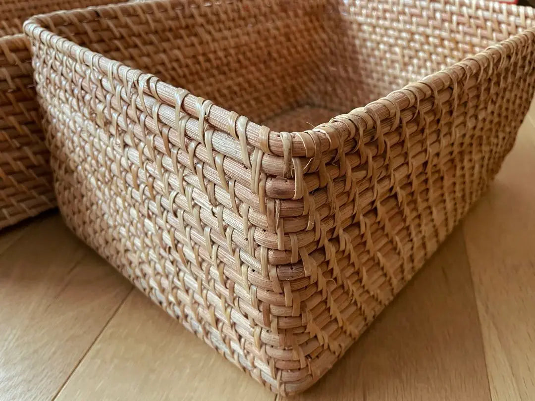 MUJI Overlaid Rattan Basket Basket Basket Knitted Rectangular Box