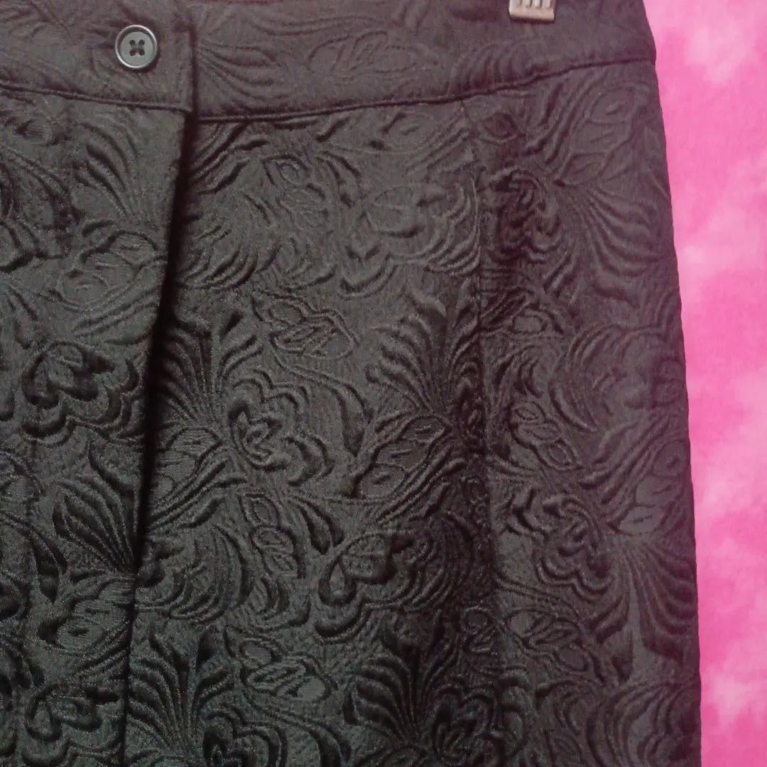 Size M [Sale] Immediate delivery Publicux ¥4500 ↓Long skirt Black embossed