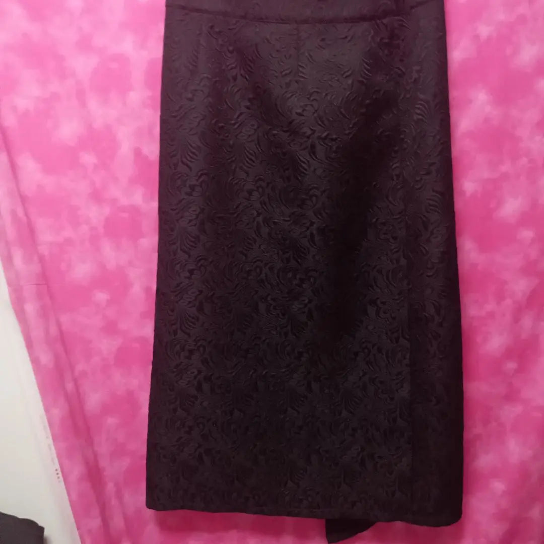 Size M [Sale] Immediate delivery Publicux ¥4500 ↓Long skirt Black embossed