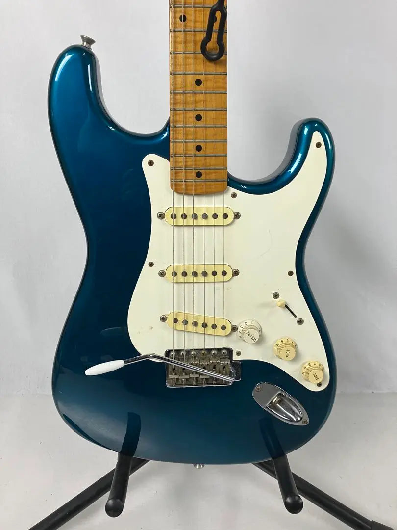 □ Fender STRATOCASTER Azul Metálico Fabricada en 1994