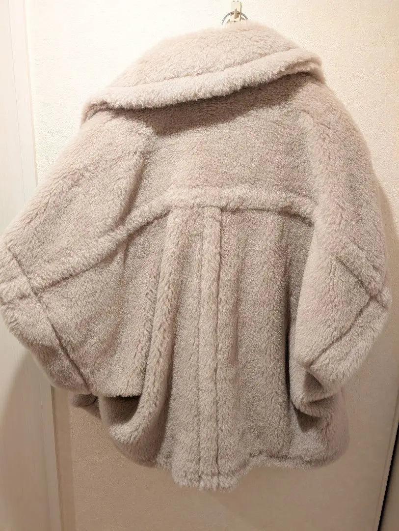 [New and genuine] MAX MARA Newmanto Teddy Cape Sandwich