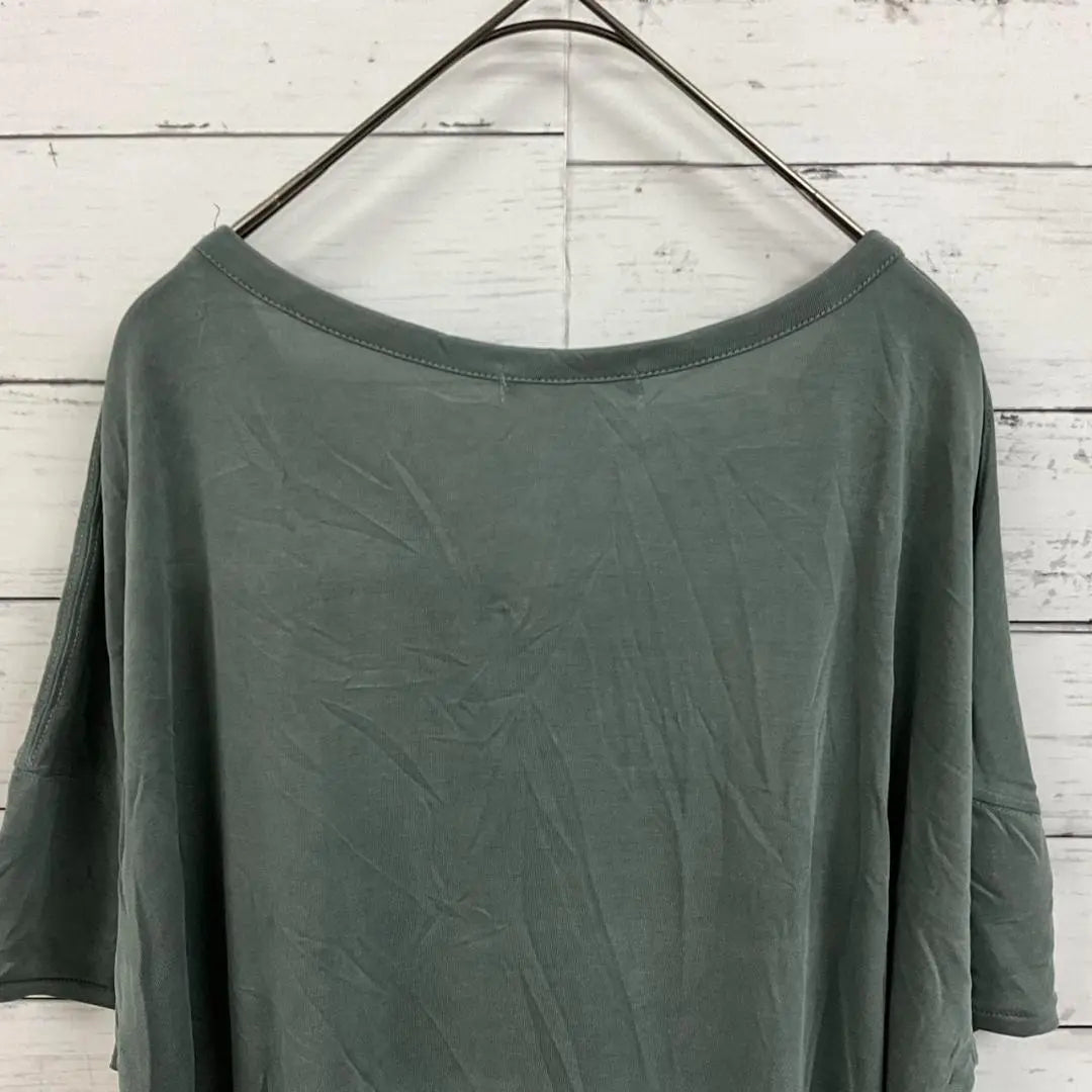 Ozoc pocket-equipped loose top, dull green M