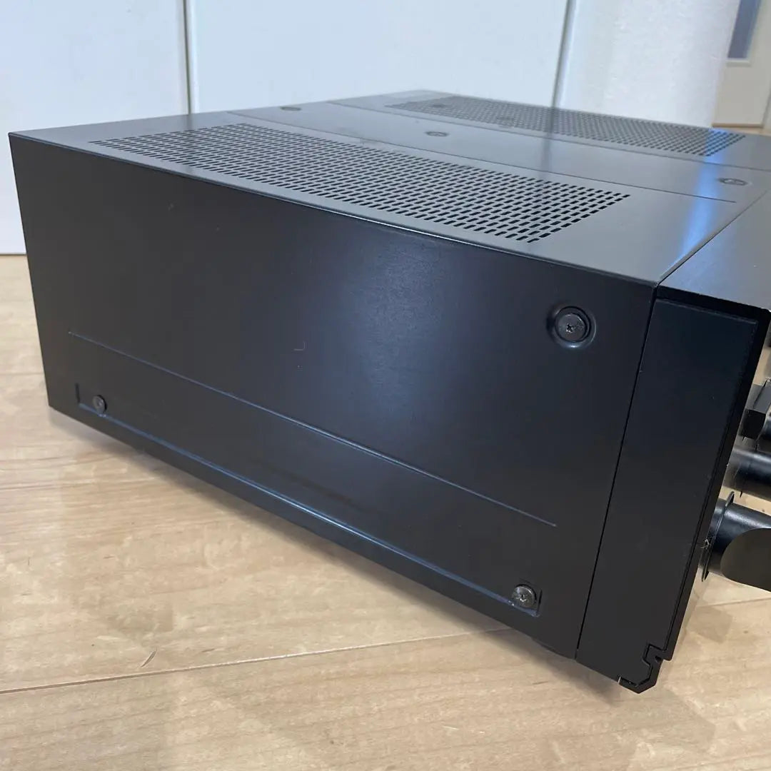 Panasonic High-class integrated amplifier SU-V900 Works well