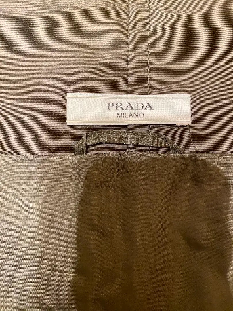 Chaqueta PRADA verde oliva ♡ Rara ♡