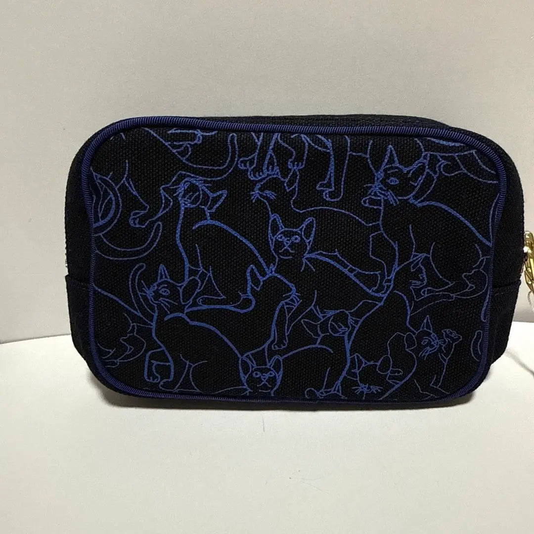 ★New and unused★LANVIN cat illustration pouch★