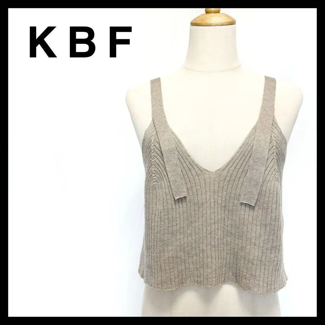 Camisola de punto KBF de longitud corta en color beige [casi sin usar]