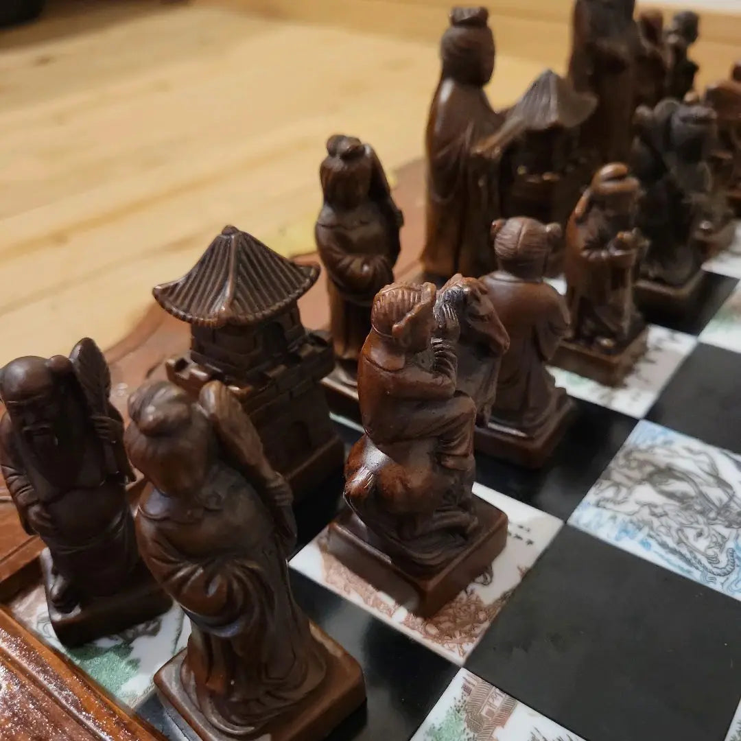 Chess set Terracotta Warrior Antique Chess Figurine Retro style Wooden tableboard | チェスセット　兵馬俑アンティーク チェス 置物 レトロ調 木製テーブルボード