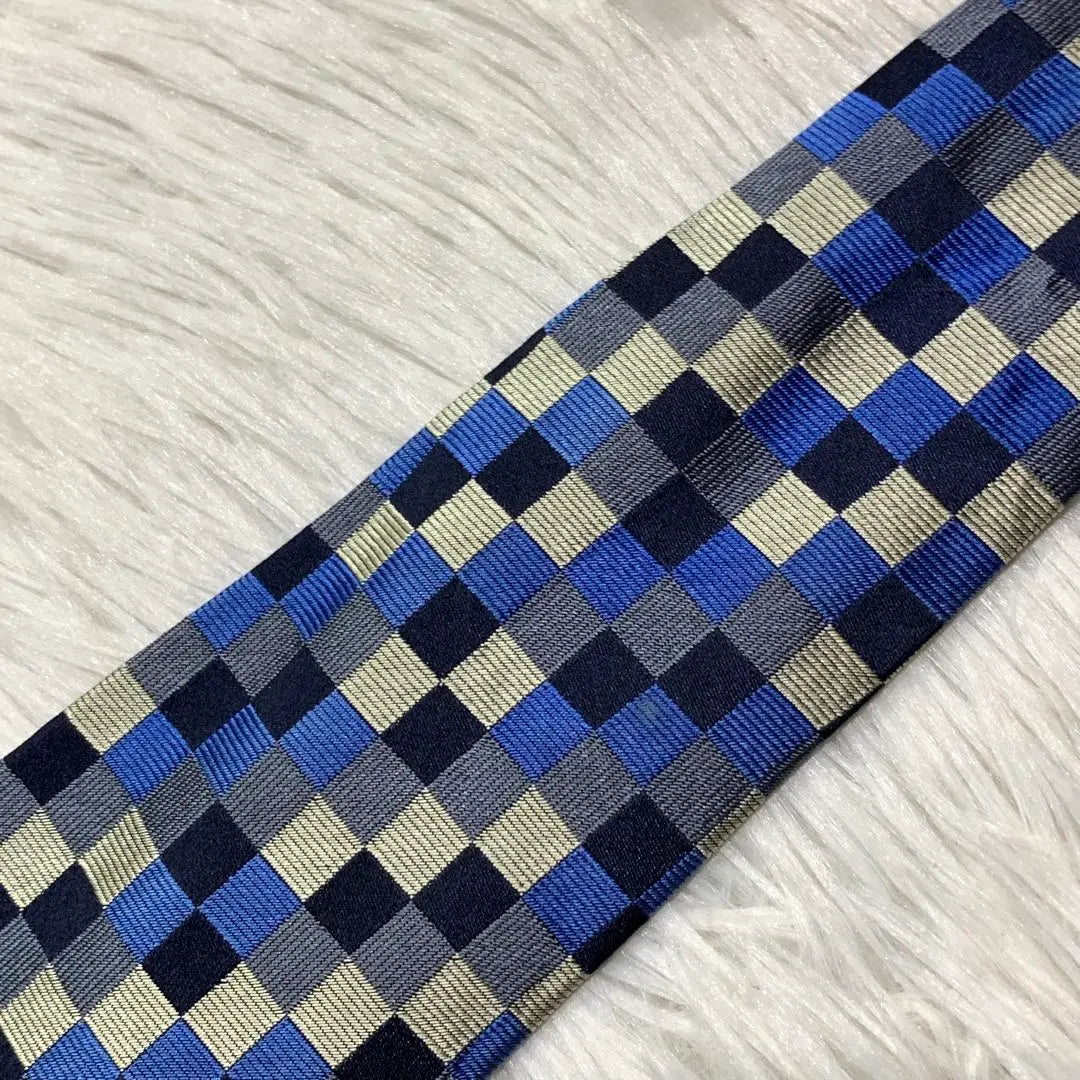 GUCCI Check Jacquard Silk Tie Made in Italy