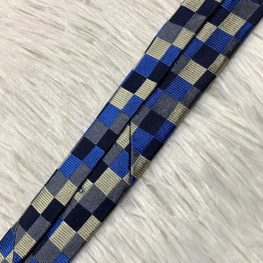 GUCCI Check Jacquard Silk Tie Made in Italy