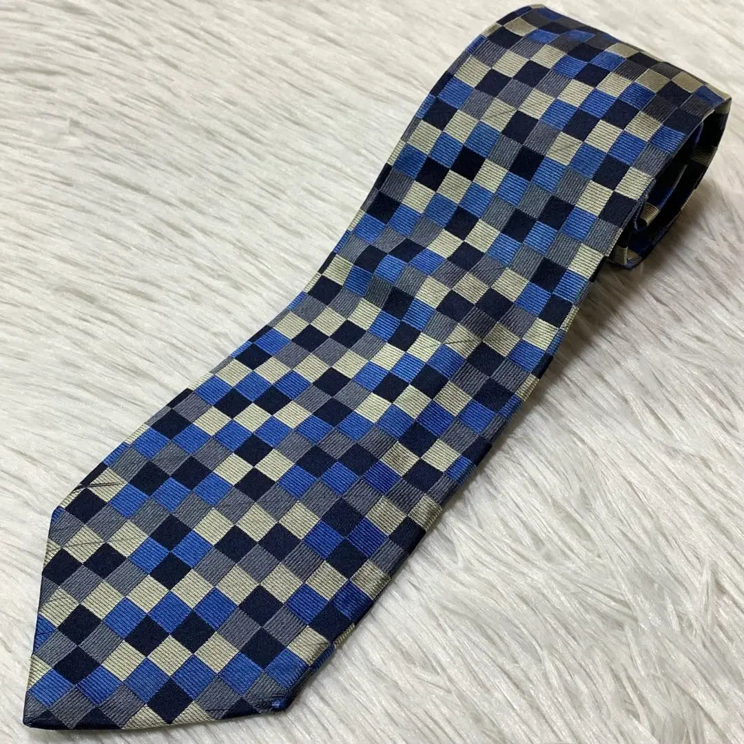 GUCCI Check Jacquard Silk Tie Made in Italy