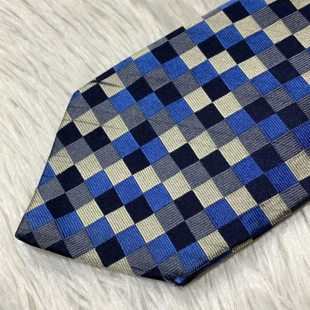 GUCCI Check Jacquard Silk Tie Made in Italy