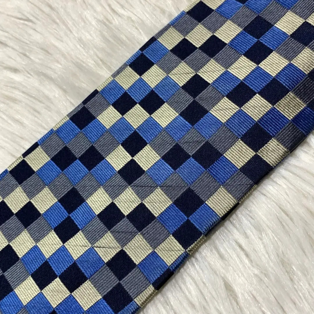 GUCCI Check Jacquard Silk Tie Made in Italy