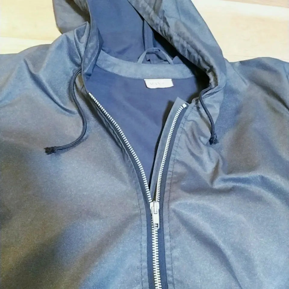 Max and Co hooded half coat dark blue sparkly washable 38