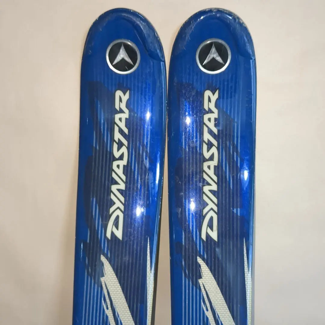 DYNASTAR Skis and LOOK Binding Hart Stock