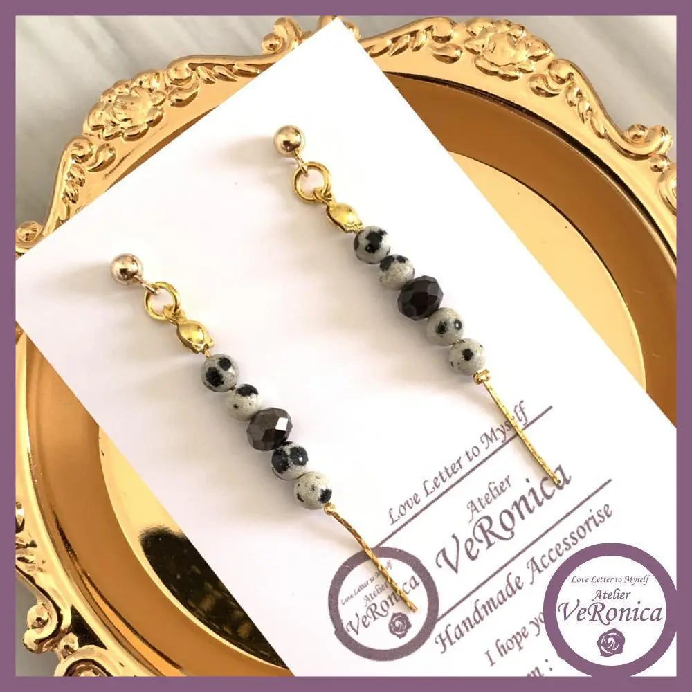 Dalmatian Jasper earrings, handmade beads, black, gold, stylish | ダルメシアンジャスパーのピアス　ハンドメイド　ビーズ　黒　ゴールド　おしゃれ