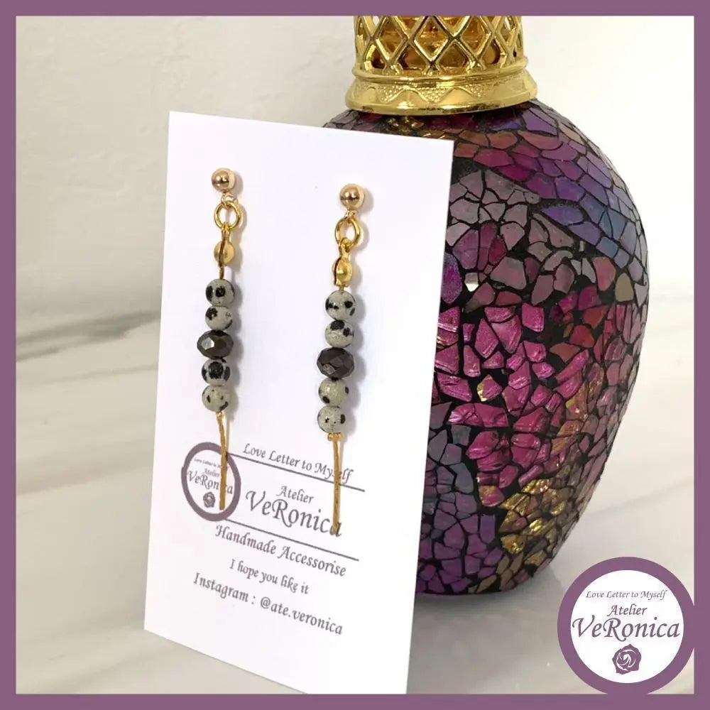 Dalmatian Jasper earrings, handmade beads, black, gold, stylish | ダルメシアンジャスパーのピアス　ハンドメイド　ビーズ　黒　ゴールド　おしゃれ