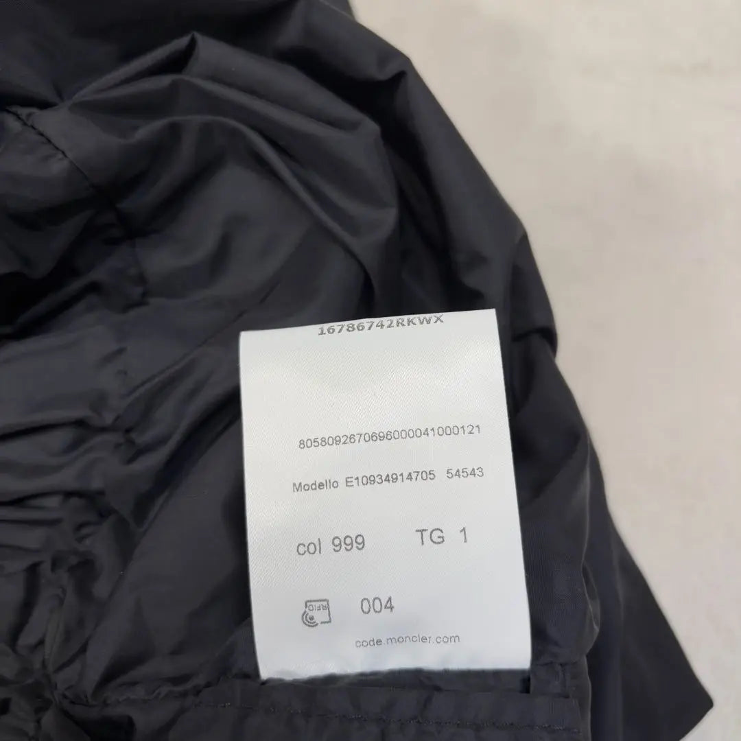 ☆ Extra beautiful goods ☆ MONCLER TOPAZ A Lin Nylon Coat Black Black