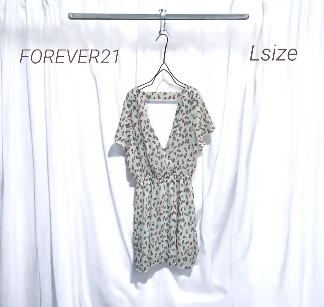 7772 ✨️Forever21️️️ Soft Soft Soft Soft Cream Pattern Heavy Flare One Piece