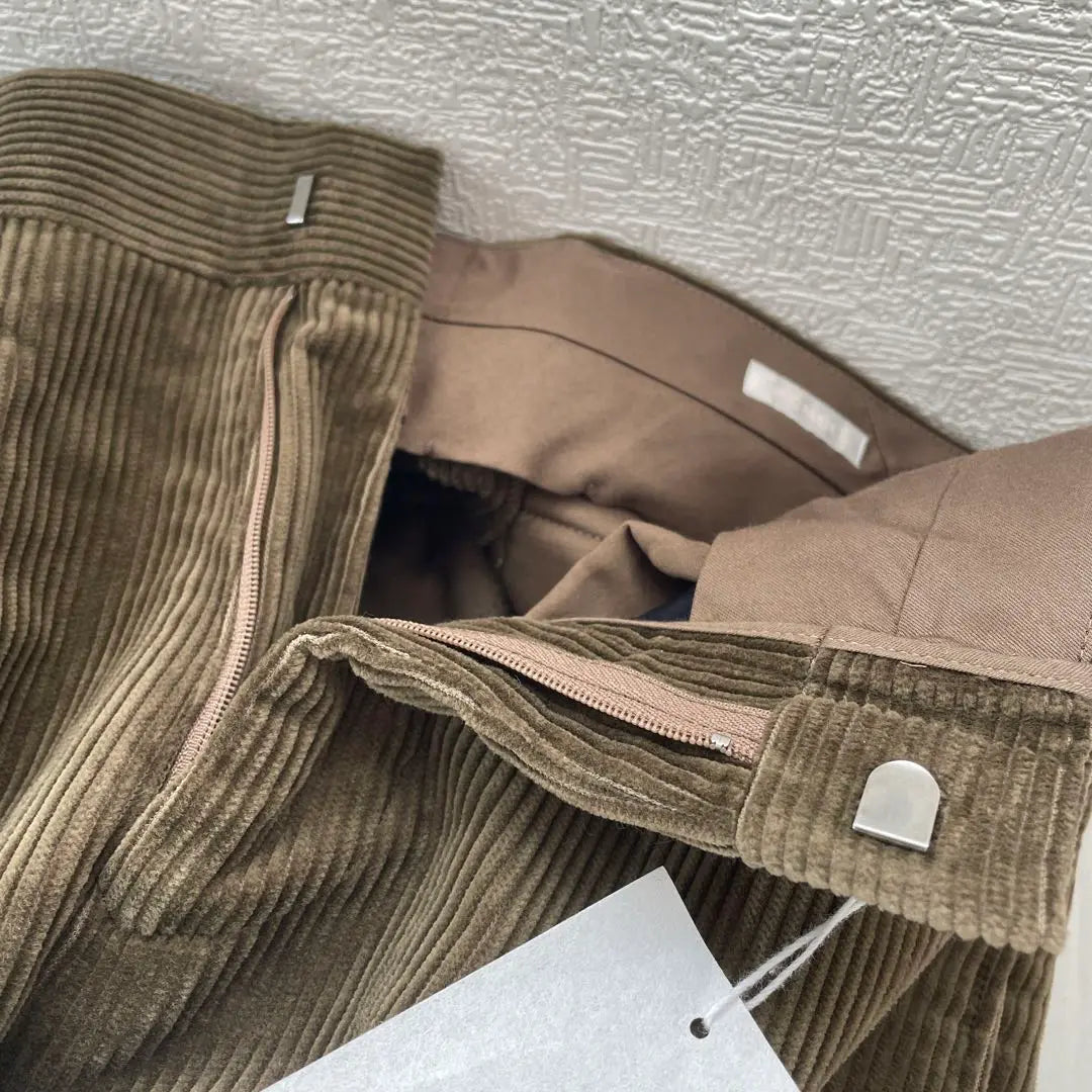 [New and unused] COMOLI Corduroy Piped Stem Pants Size 1