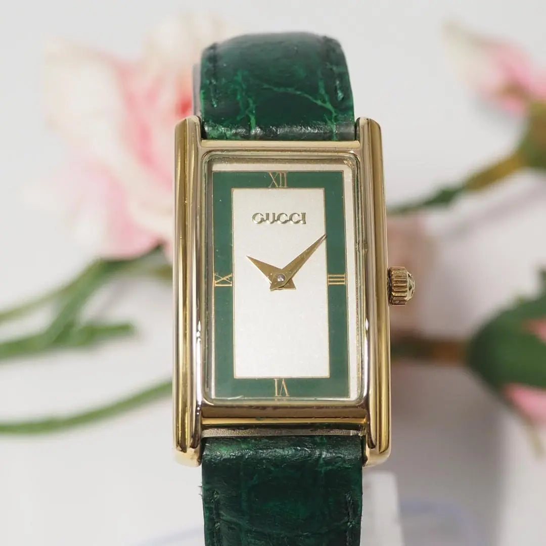 Reloj Gucci para mujer con correa de piel cuadrada en dorado C847