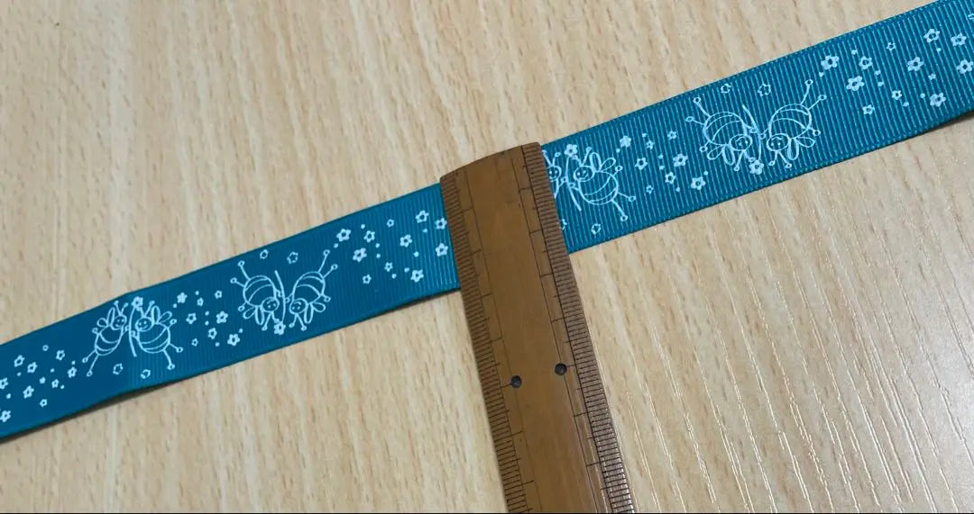 Blue flower and insect print ribbon approx. 2.5cm wide ✖️ approx. 2m