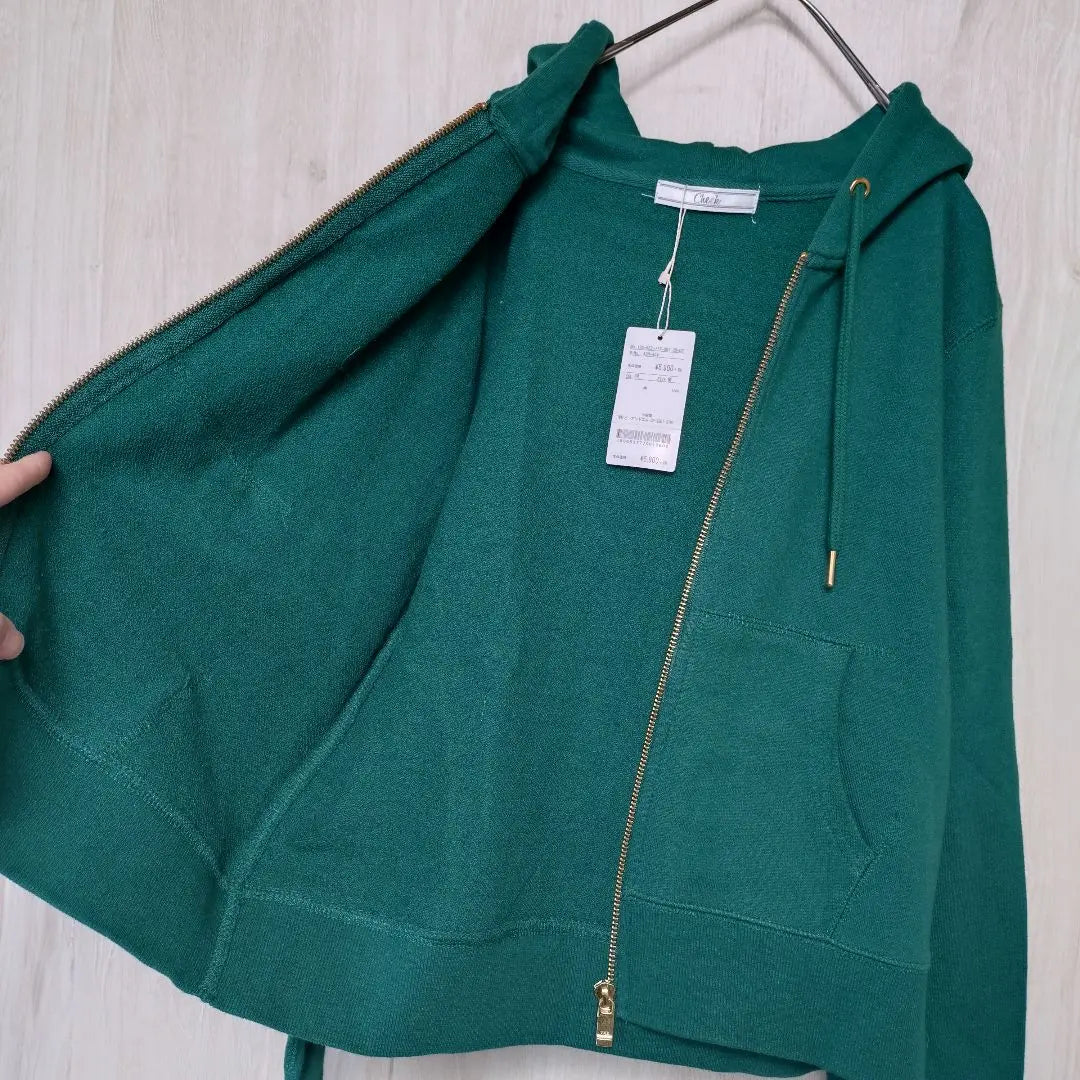 Cheek Short hoodie