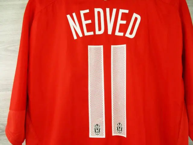 05 Para los jugadores de la Juventus #11 JUVENTUS NEDVED 100 aniversario