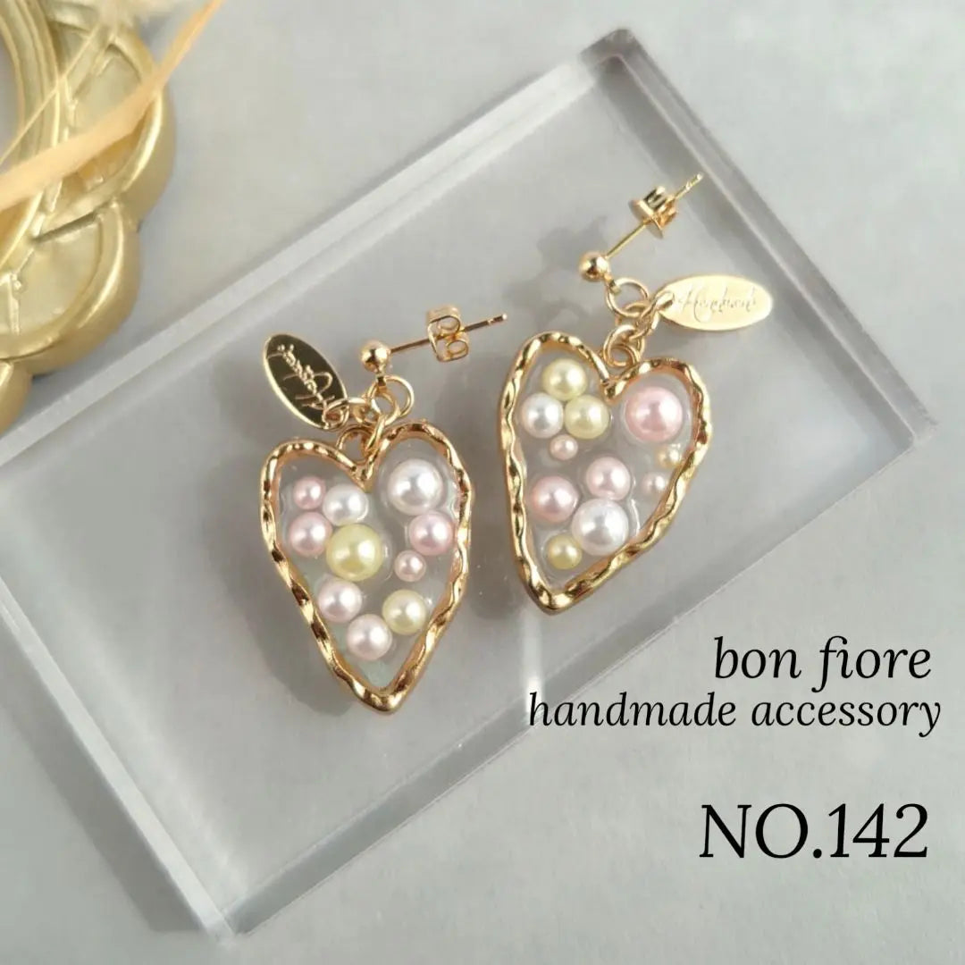 NO.142 Handmade Earrings Heart and Pearl Resin Swinging Earrings