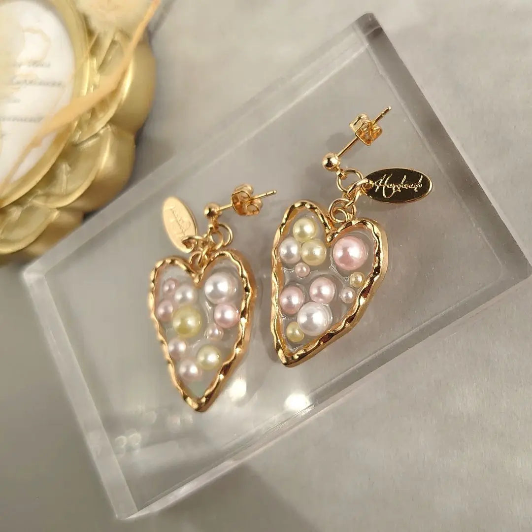 NO.142 Handmade Earrings Heart and Pearl Resin Swinging Earrings