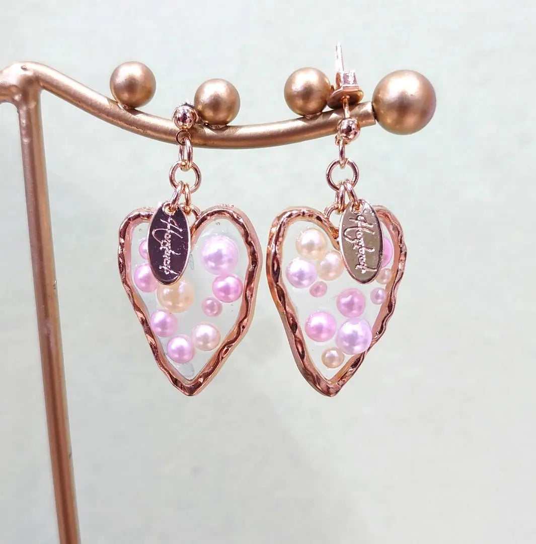 NO.142 Handmade Earrings Heart and Pearl Resin Swinging Earrings