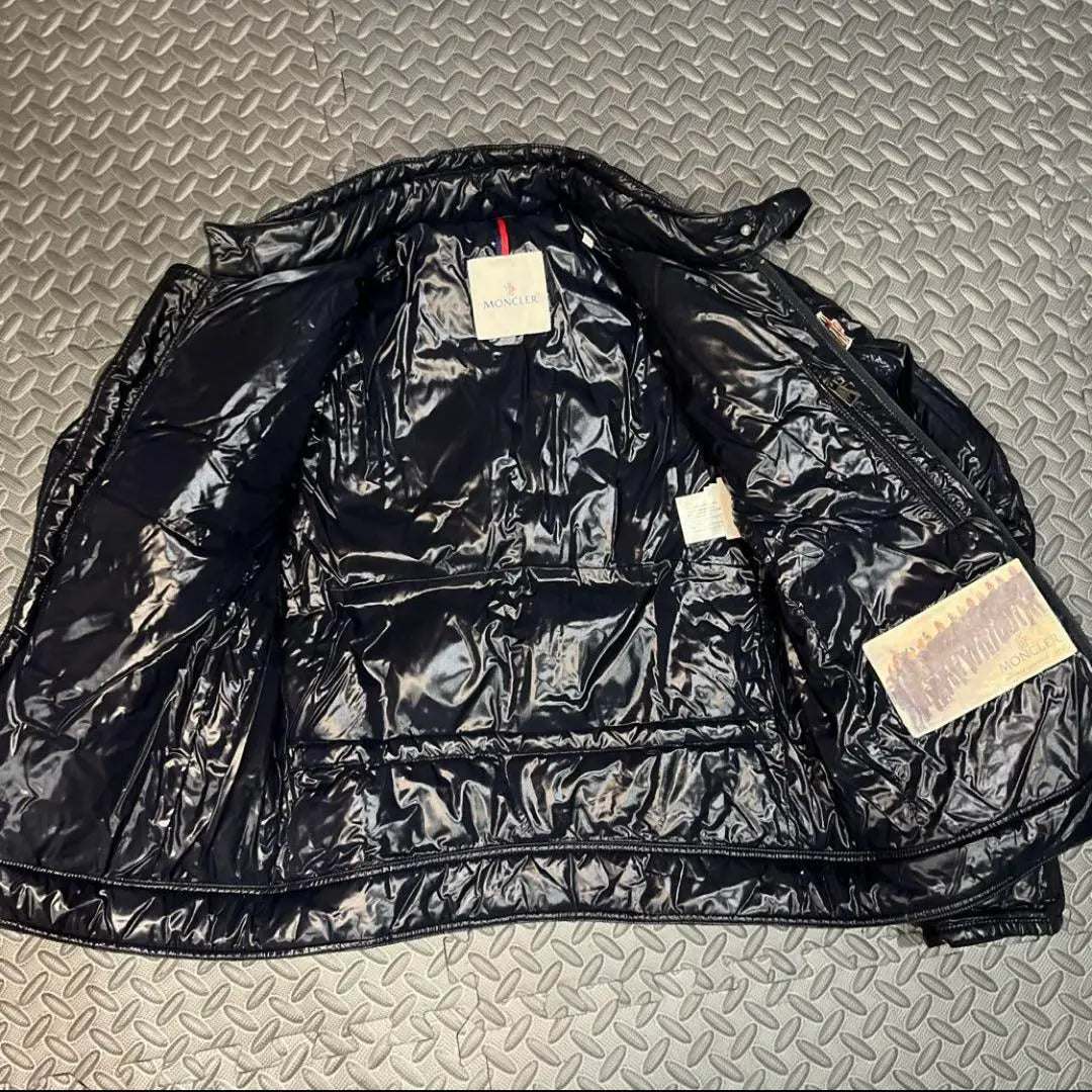 Artículo limitado Moncler Down Monesty | 限定品 モンクレール ダウン モネステ