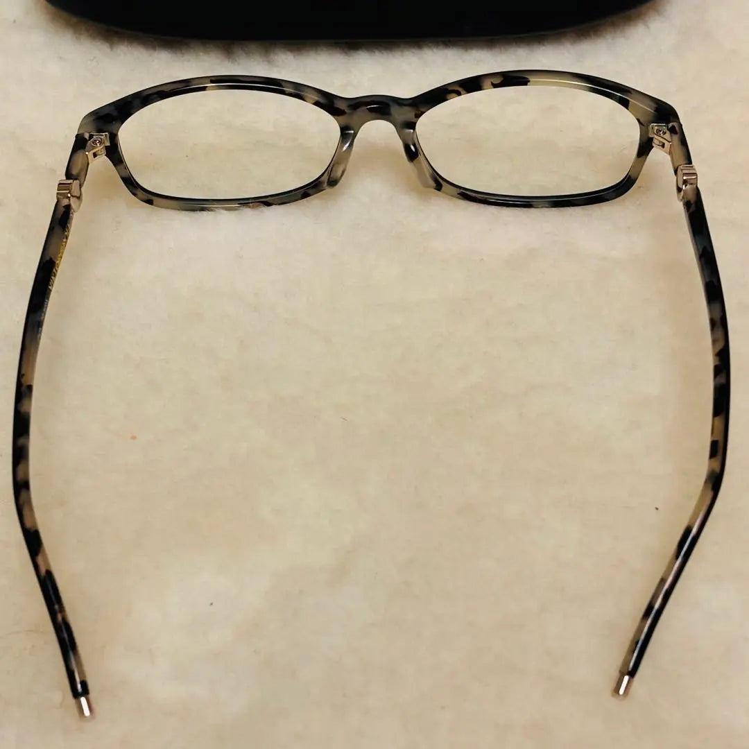 Beautiful condition VIKTOR & ROLF Victor Androlf Fashion Glasses Unisex