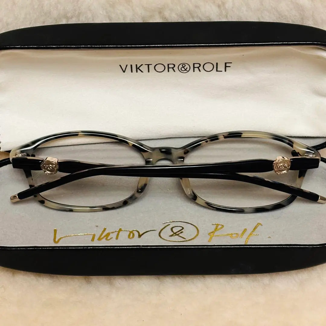 Beautiful condition VIKTOR & ROLF Victor Androlf Fashion Glasses Unisex