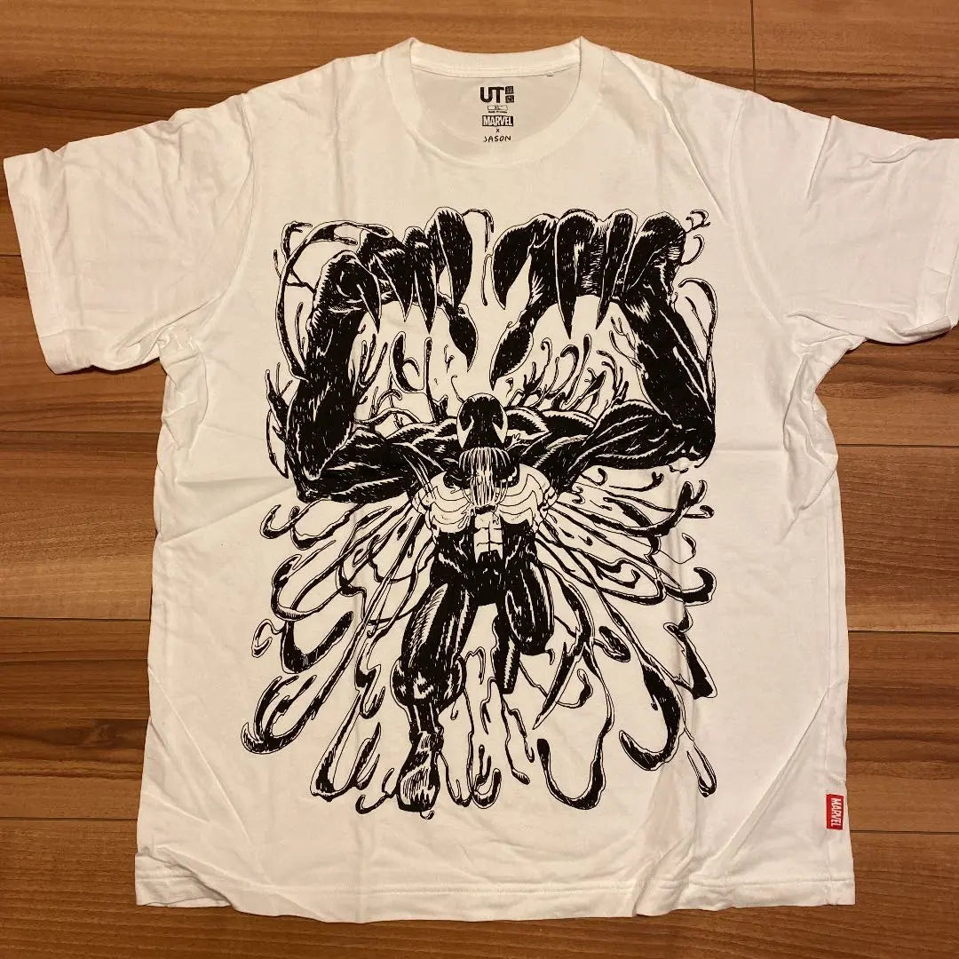 Camiseta UNIQLO UT de colaboración Venom, blanca, talla XL