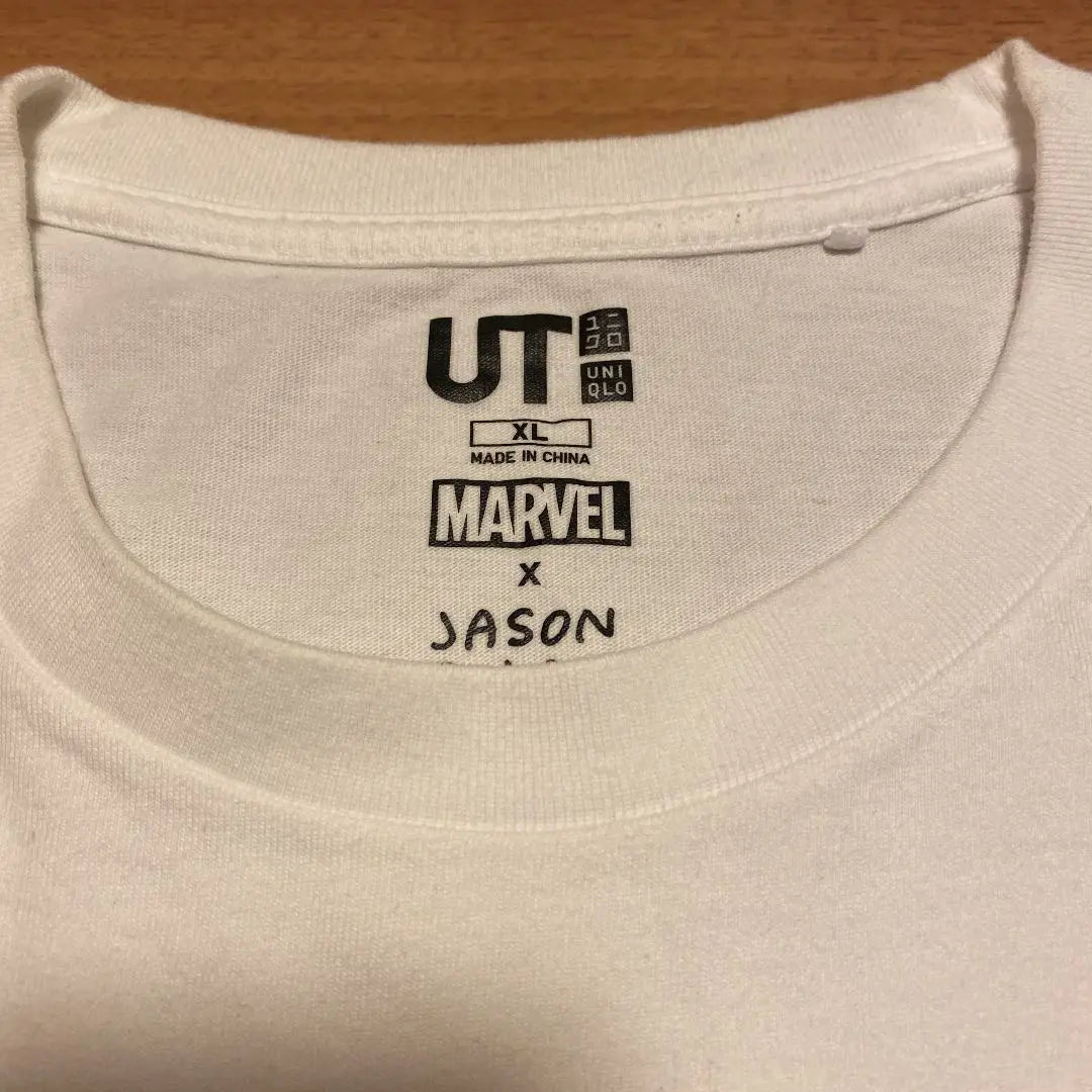 Camiseta UNIQLO UT de colaboración Venom, blanca, talla XL